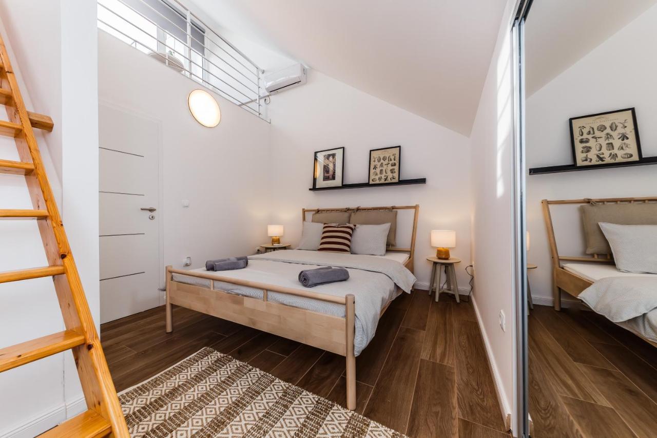 Apartment Maestral Sutivan Luaran gambar