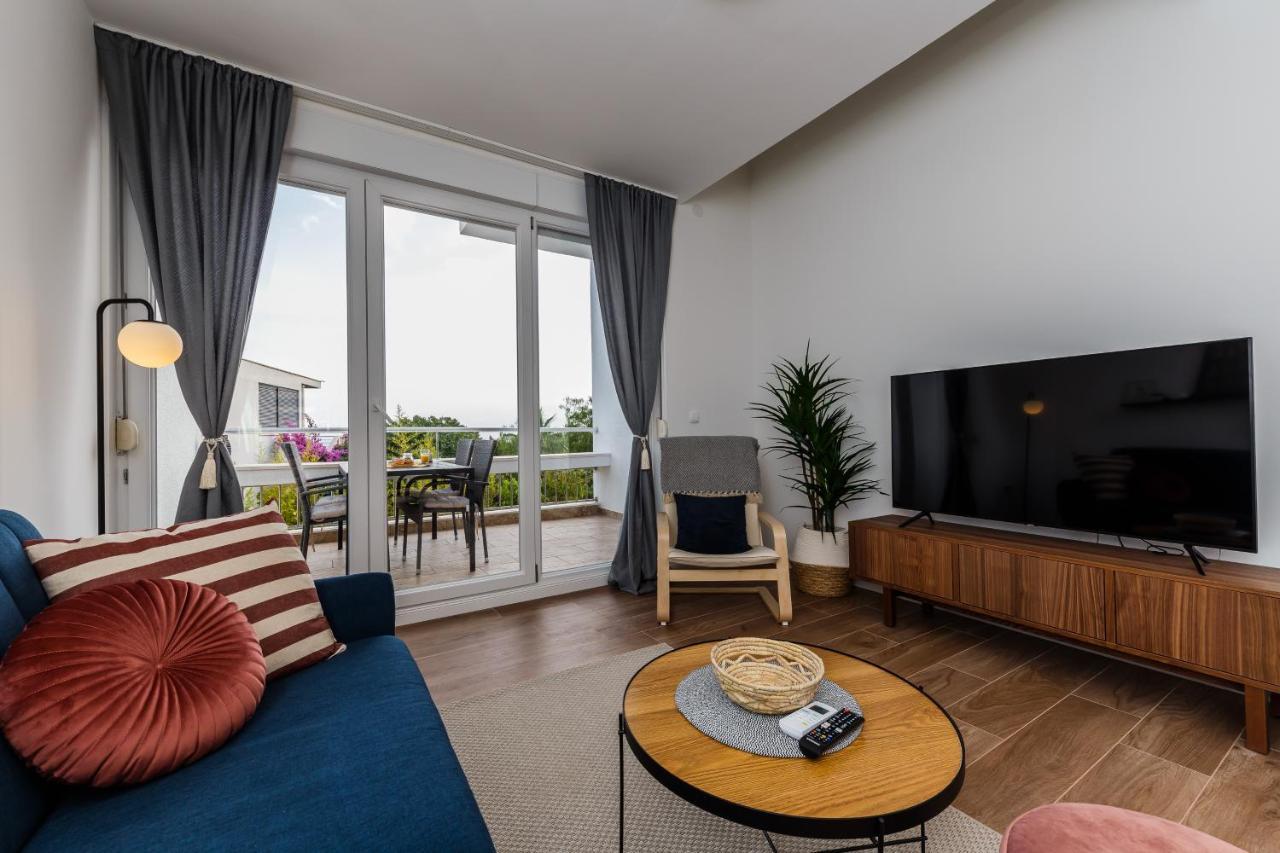 Apartment Maestral Sutivan Luaran gambar