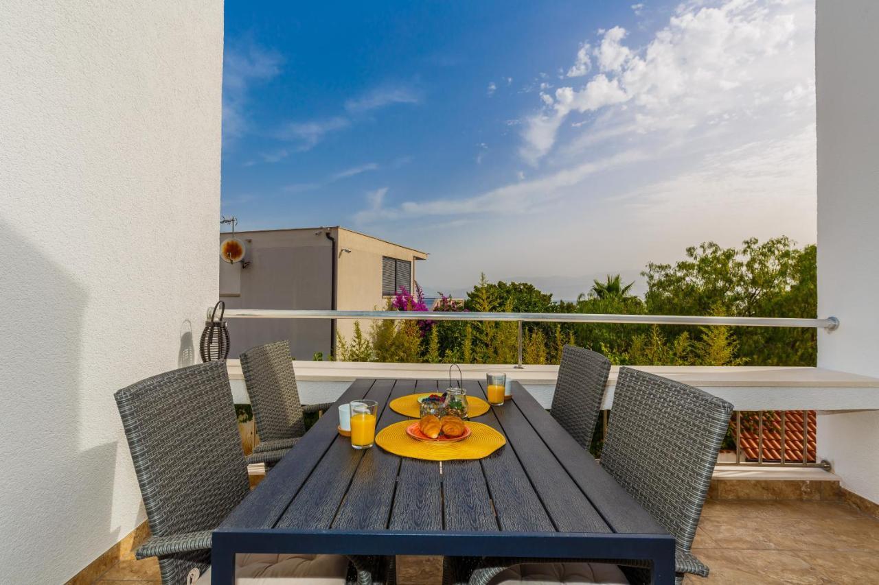 Apartment Maestral Sutivan Luaran gambar