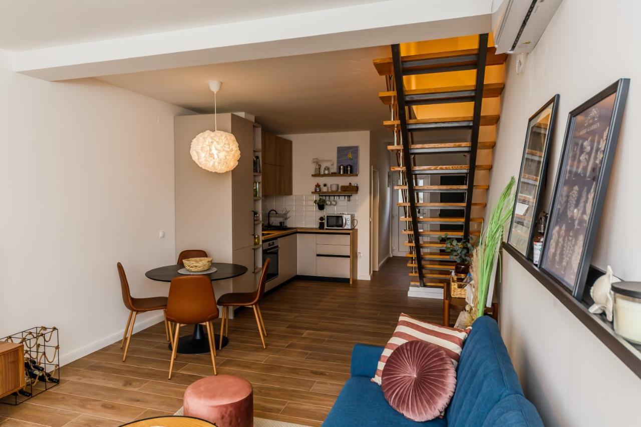 Apartment Maestral Sutivan Luaran gambar