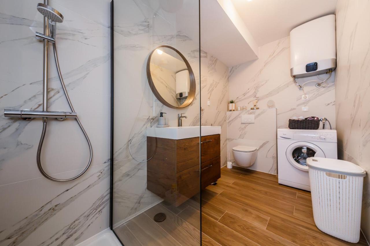 Apartment Maestral Sutivan Luaran gambar