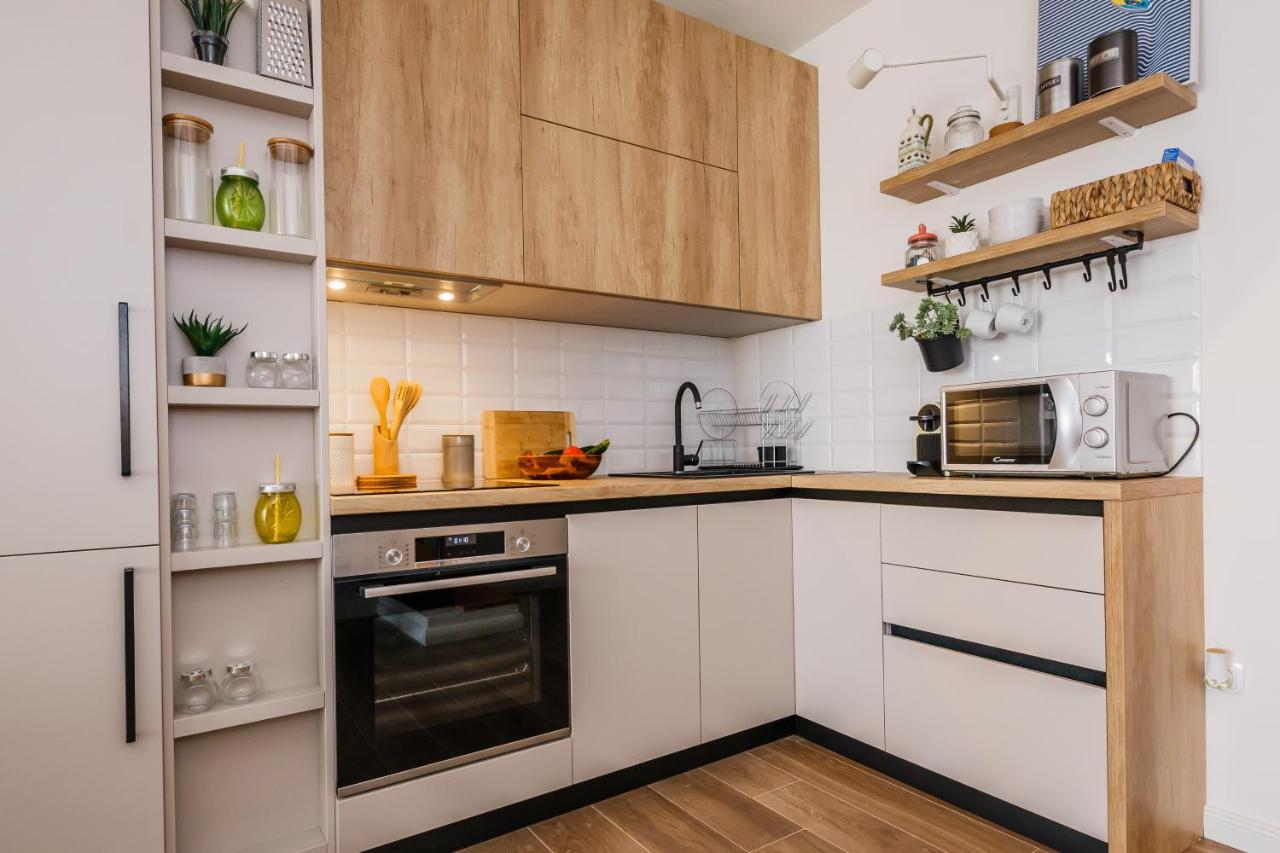 Apartment Maestral Sutivan Luaran gambar