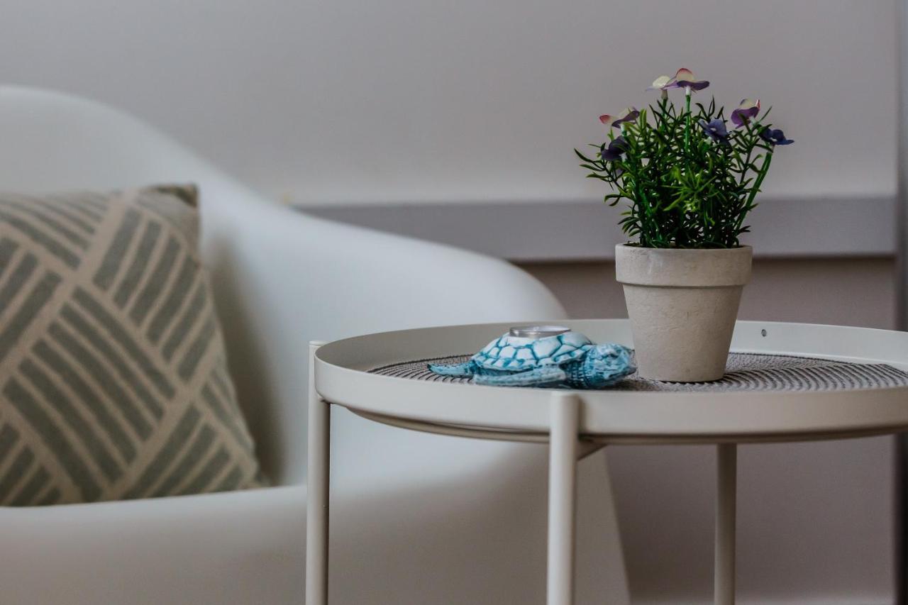 Apartment Maestral Sutivan Luaran gambar
